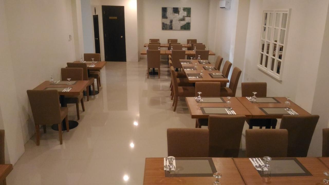 Top Star Hotel Oton Extérieur photo
